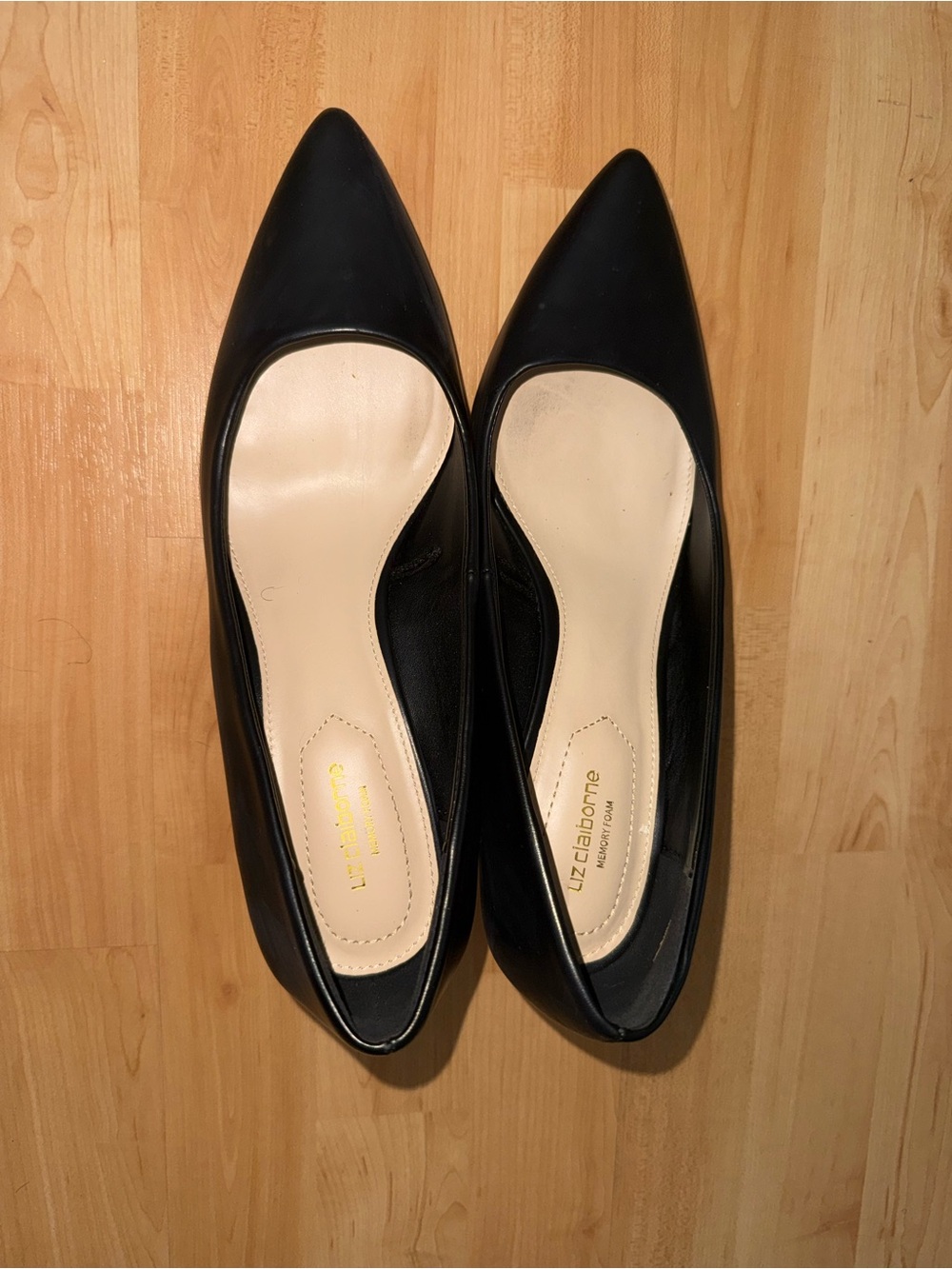 Liz Claiborne Black Pointed Toe 2 inch heel